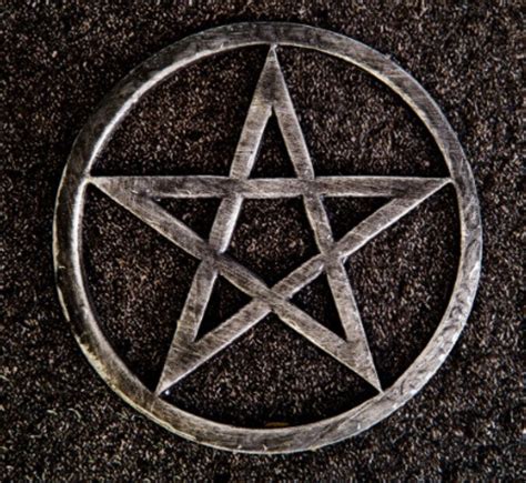 The Pagan Star Symbol: A Bridge Between the Earth and the Cosmos